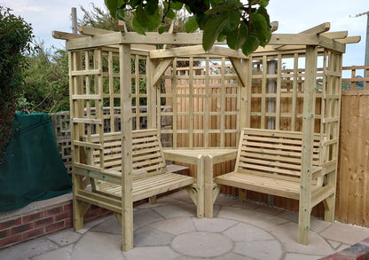 Clementine Corner arbour