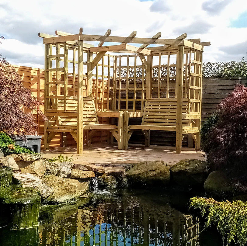 Clementine Corner arbour